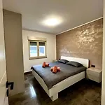 Guest house Deluxe Svila